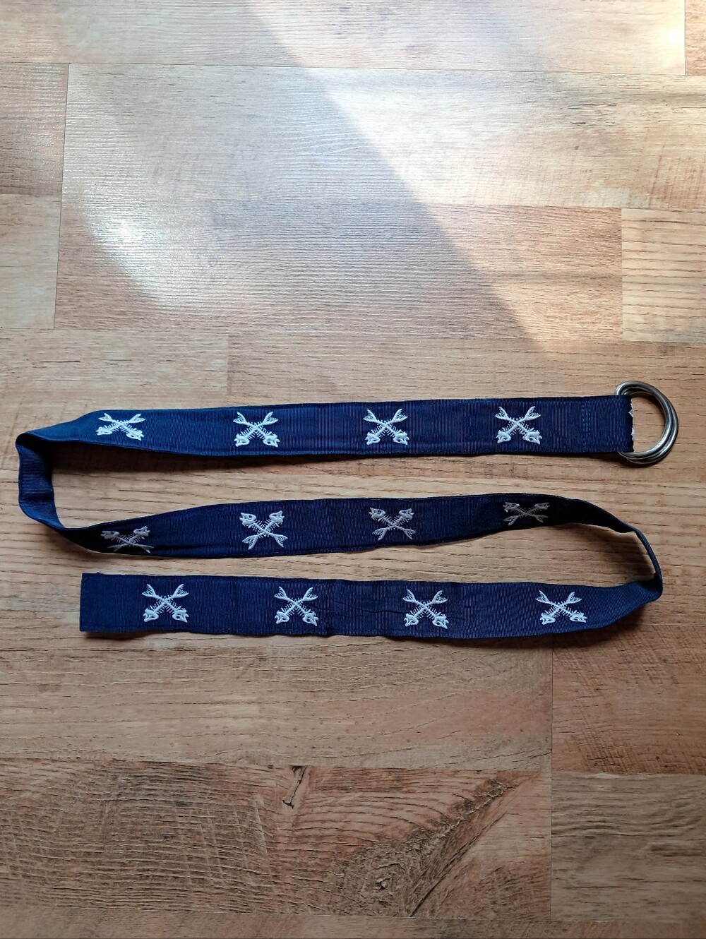 Vineyard Vines Navy Fabric D-Ring Belt with White Crossed-Club Embroidery